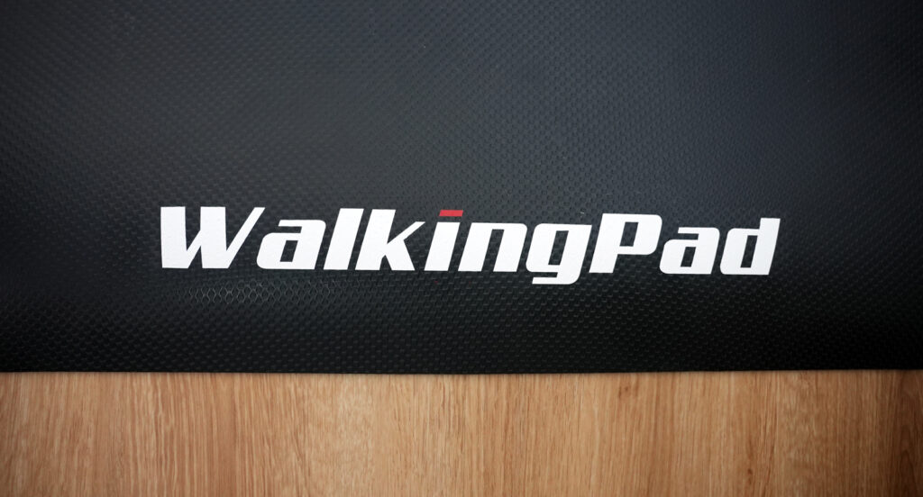 WalkingPad-Logo-auf-der-Unterlegmatte