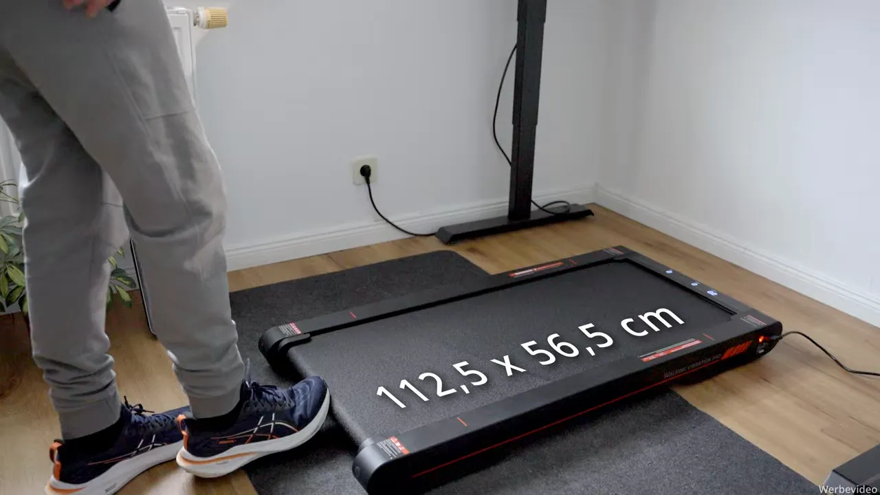 Sperax P2 Pro flach auf dem Boden mit überlagerter Beschriftung ‚112,5 x 56,5 cm‘