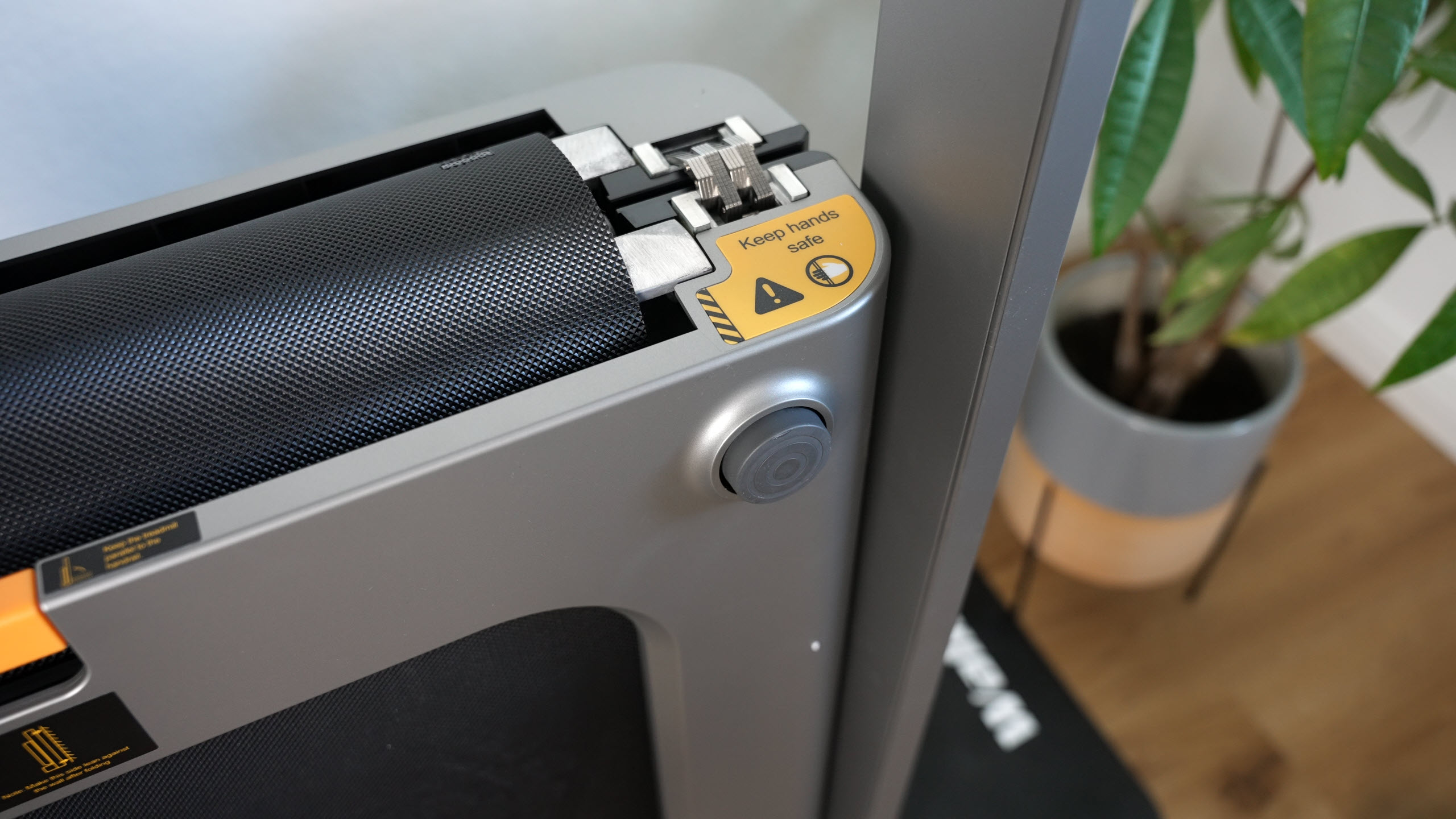 WalkingPad X214 zusammengeklappt