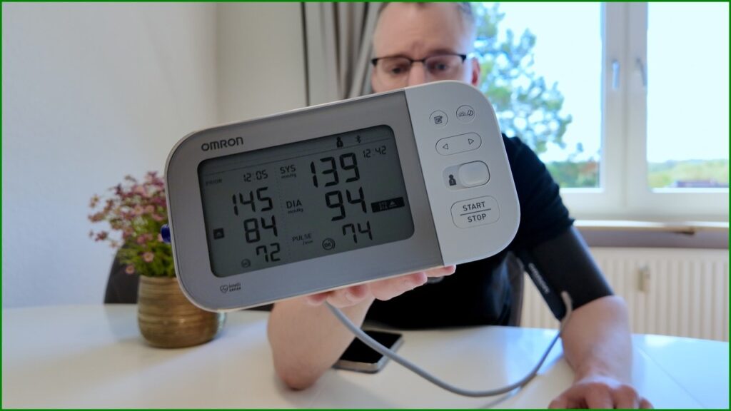 Startseite 7 Blutdruckmessgerät kaufen: Oberarm oder Handgelenk, Manschette, App? Was ich nach drei Geräten empfehle