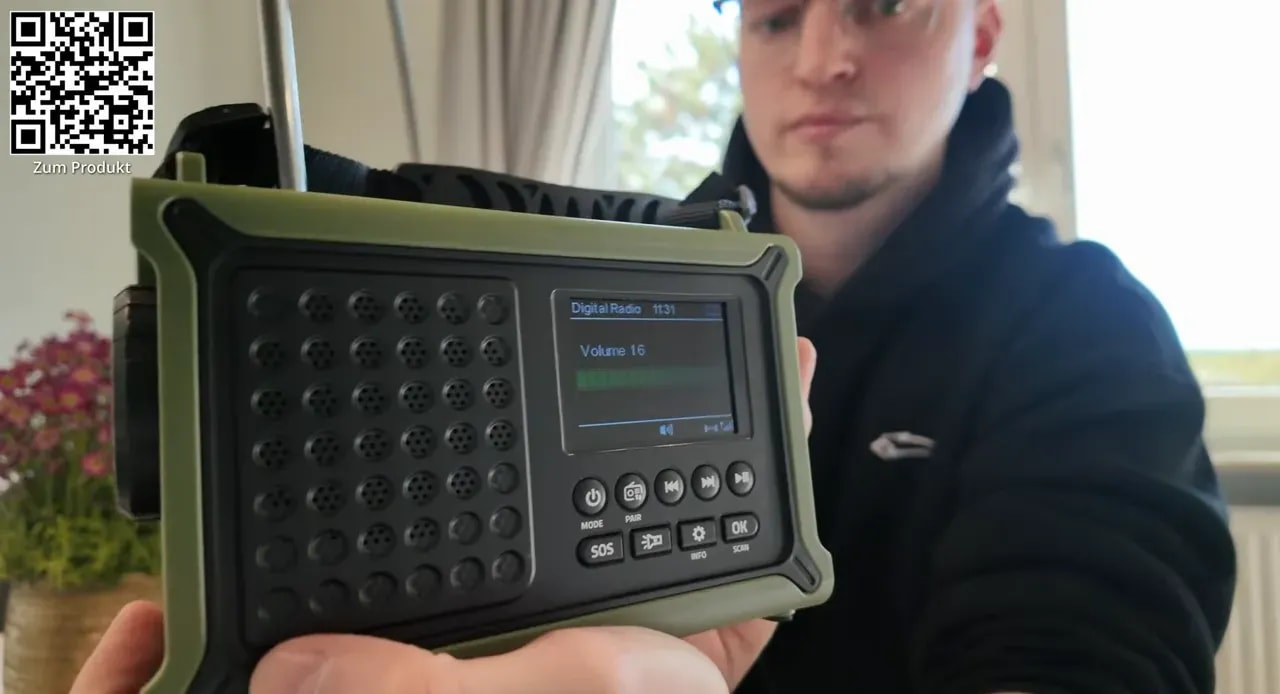 Kurbelradio-Rückseite mit Digitalanzeige, Lautstärkeanzeige und SOS-Taste