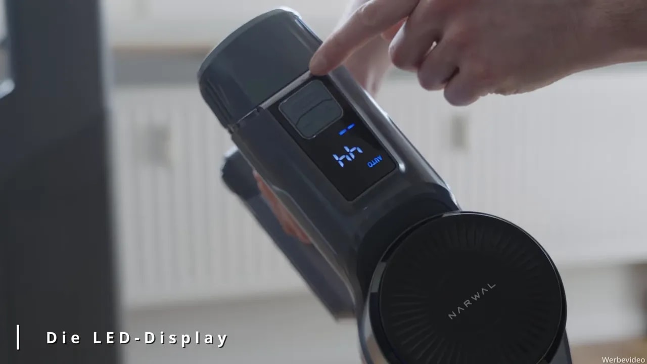 Nahaufnahme des LED-Displays am Narwal 40 Akkusauger mit Leistungsanzeige