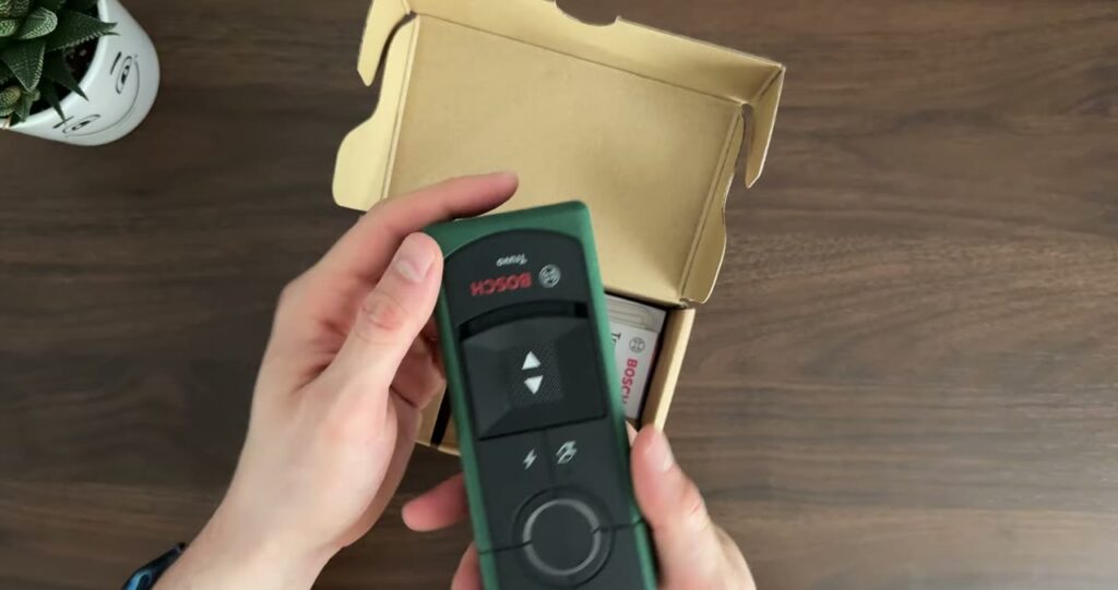 Startseite 2 Bosch Truvo im Test: Wandscanner für Strom und Metall vor dem Bohren