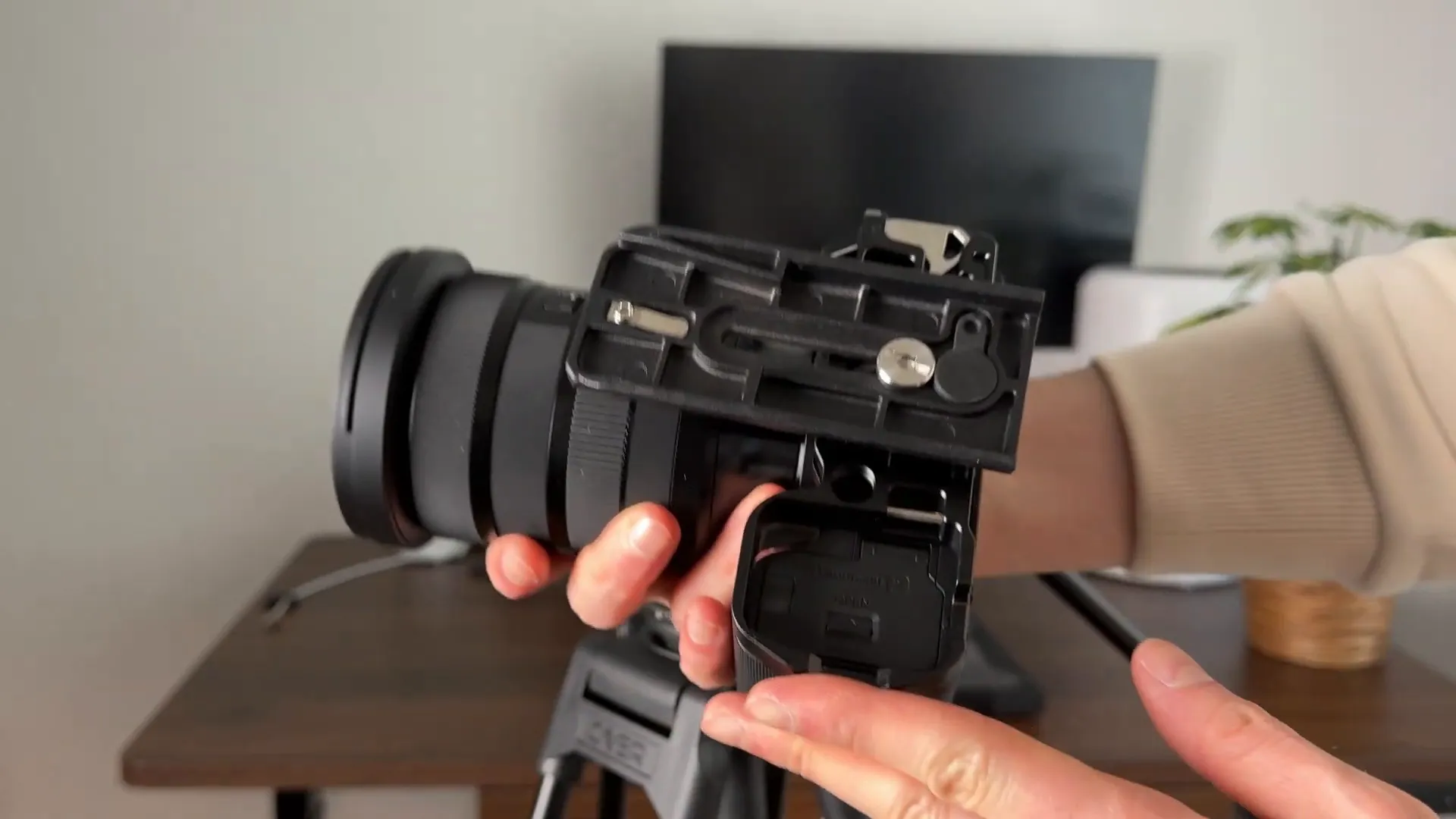 Cayer BV30L video tripod in my test (photo 1)