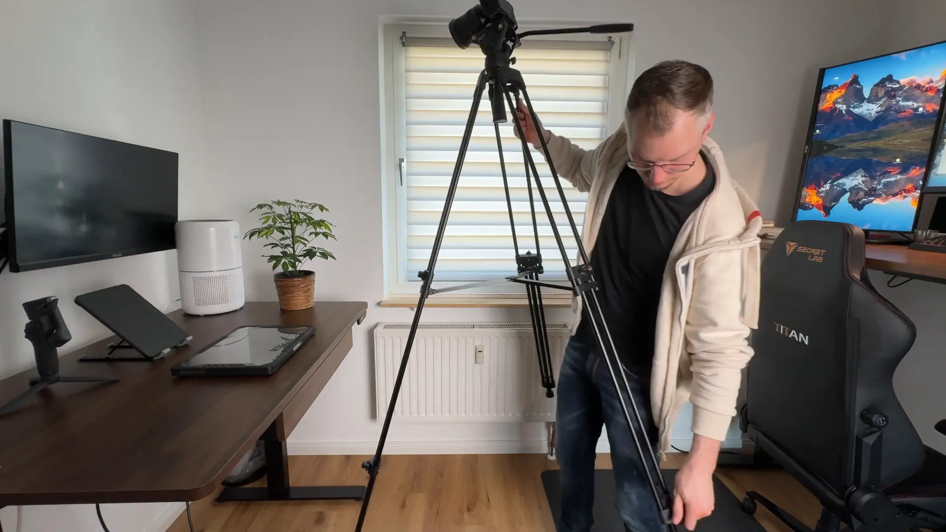 Cayer BV30L video tripod in my test (photo 3)