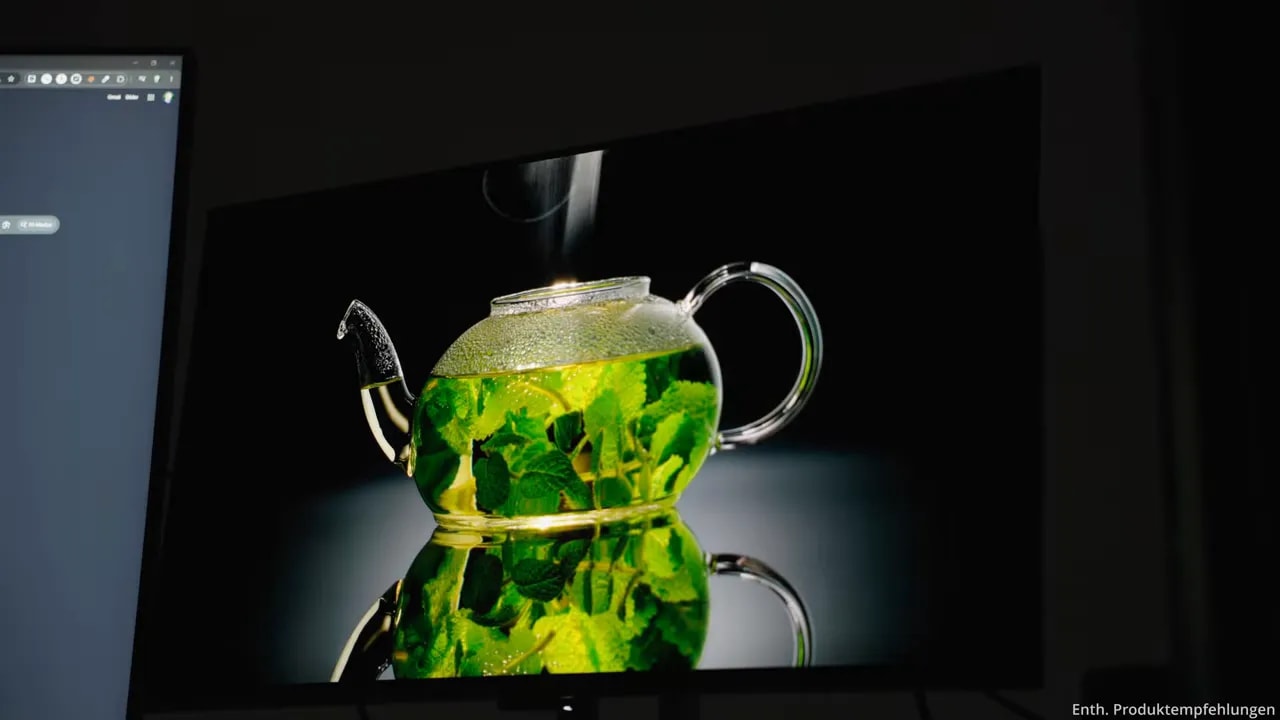 ProArt Monitor mit leuchtend grünem Glasgefäß vor tiefschwarzem Hintergrund