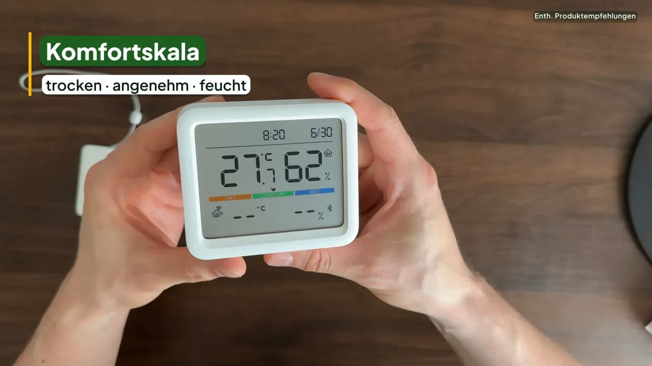 Nahaufnahme der Innenstation mit Temperatur, Luftfeuchtigkeit und farbiger Komfortskala