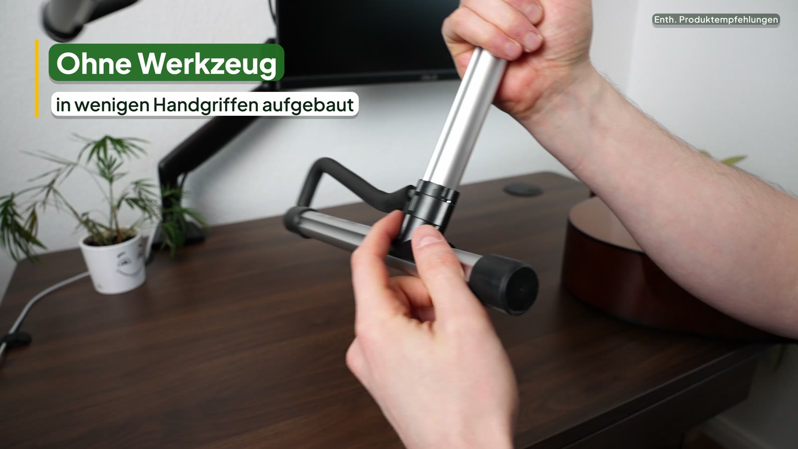 TNOMSNO Gitarrenständer wird ohne Werkzeug aufgeklappt